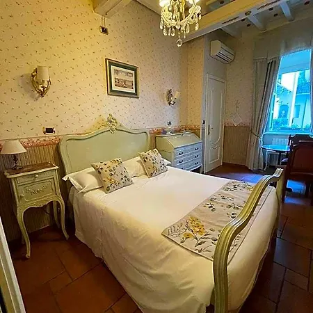Ai Savoia - 3* Turín