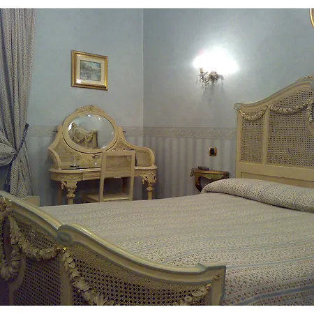Ai Savoia -