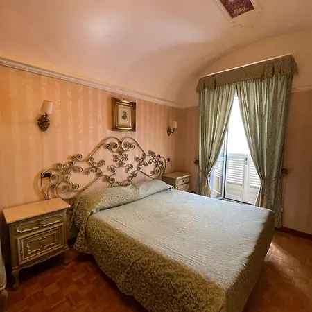 Ai Savoia - Pensjonat 3*